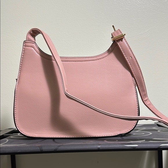 Alyssa Soft Pink Quilted Shoulder Bag with Gold-Toned Hardware - Picture 6 of 7